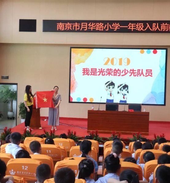 AF1CEACDDDFD6D35A10E8C5D7FEBECB2