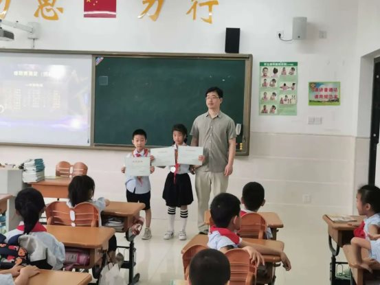 56b6d77727bf7e18a2bba83d98d3bea4