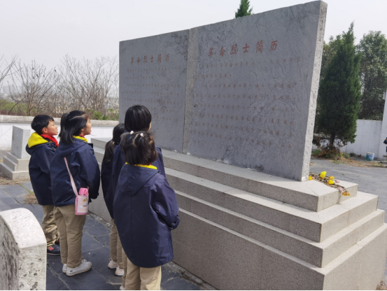 d90ff8e353a39e503604e7ed4e7d69ab