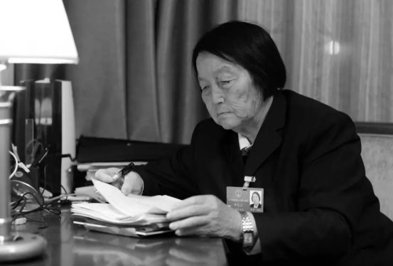 ca1b27d9f5a6346b5004f9ae7497bbc2