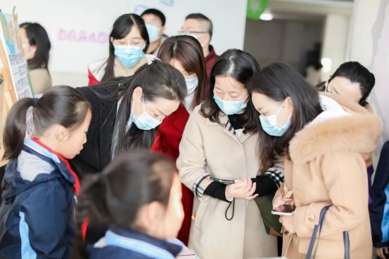 44202886113bf9441679a84502960a19