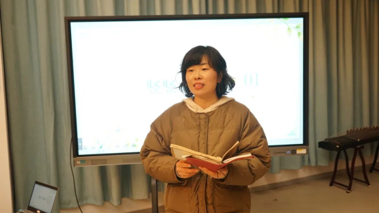 电视萤幕&#xA;&#xA;中度可信度描述已自动生成