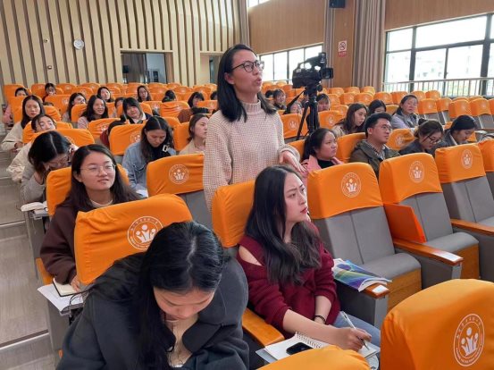 84a1ef5b475ee8c732e9c4afb9f813d