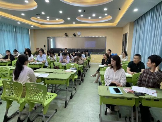 5ef048f52677086c9ccdf0d5e43d425